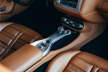 Ferrari California — photo 28