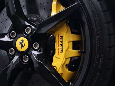 Ferrari F8 Spider — photo 24