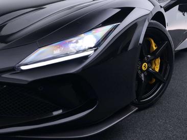 Ferrari F8 Spider — photo 26