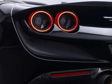 Ferrari F8 Spider — photo 32