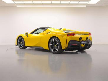Ferrari SF90 Spider — photo 2