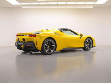 Ferrari SF90 Spider — photo 3