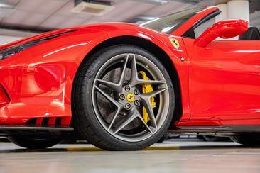 Ferrari F8 Spider — photo 7