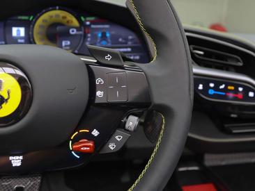 Ferrari SF90 Spider — photo 12