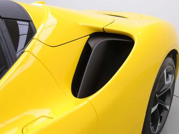 Ferrari SF90 Spider — photo 24