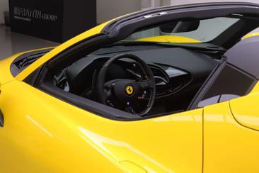 Ferrari SF90 Spider — photo 25