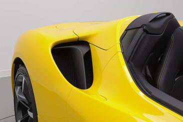 Ferrari SF90 Spider — photo 29
