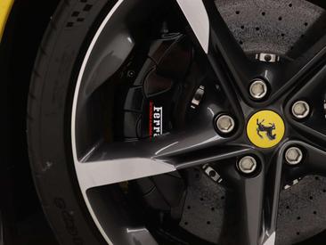 Ferrari SF90 Spider — photo 33