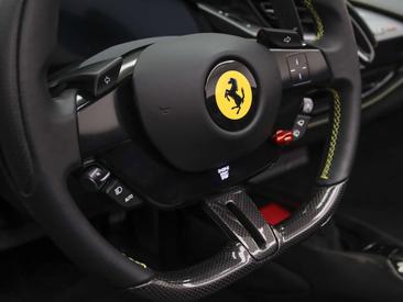 Ferrari SF90 Spider — photo 36