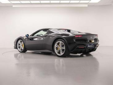 Ferrari 296 GTS — photo 2