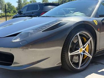 Ferrari 458 Italia — photo 13