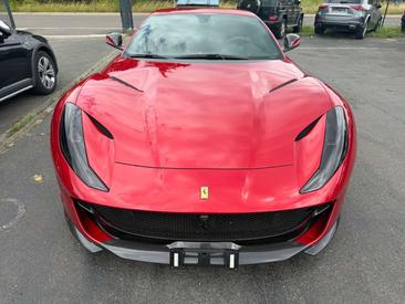 Ferrari 812 Superfast — photo 2