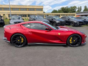 Ferrari 812 Superfast — photo 7