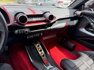 Ferrari 812 Superfast — photo 15