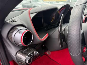 Ferrari 812 Superfast — photo 21