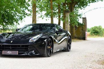 Ferrari F12 Berlinetta — photo 14