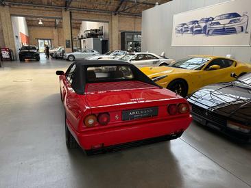Ferrari Mondial — photo 6