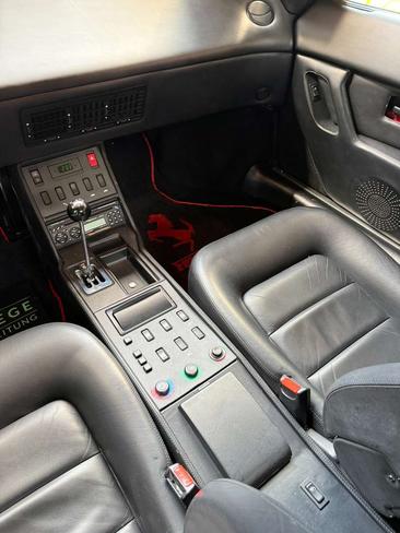 Ferrari Mondial — photo 14