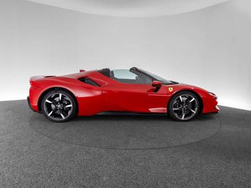 Ferrari SF90 Spider — photo 4