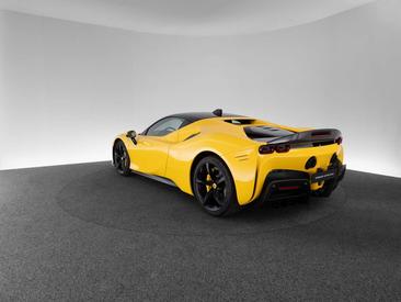 Ferrari SF90 Stradale — photo 7