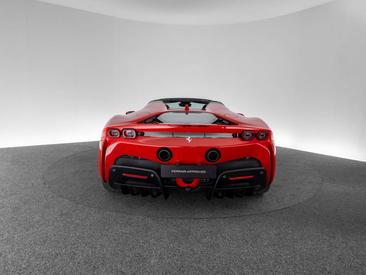 Ferrari SF90 Spider — photo 6