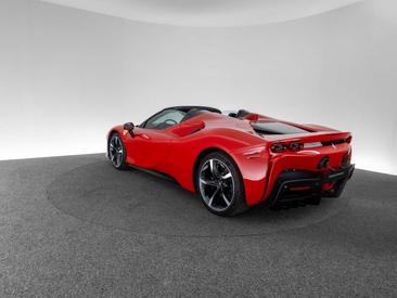 Ferrari SF90 Spider — photo 7
