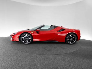 Ferrari SF90 Spider — photo 8