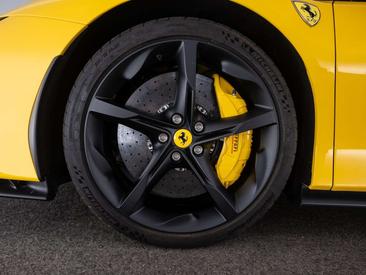 Ferrari SF90 Stradale — photo 11