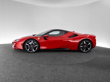 Ferrari SF90 Spider — photo 12