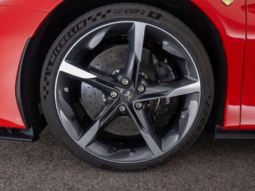 Ferrari SF90 Spider — photo 13