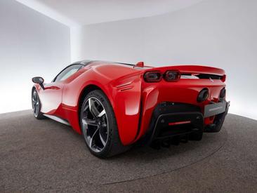 Ferrari SF90 Spider — photo 22