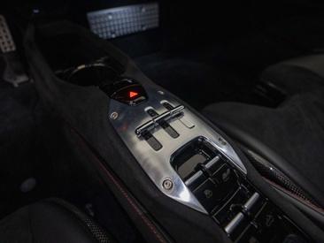 Ferrari SF90 Spider — photo 30