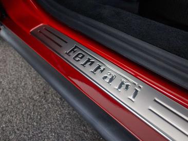 Ferrari SF90 Spider — photo 33