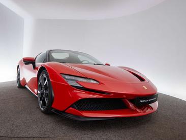 Ferrari SF90 Spider — photo 40