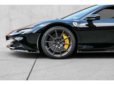Ferrari SF90 Stradale — photo 8