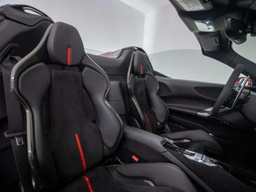Ferrari SF90 Spider — photo 41