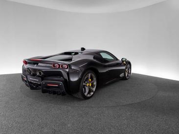 Ferrari SF90 Stradale — photo 5
