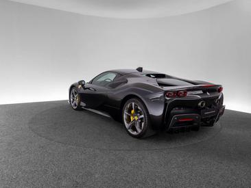 Ferrari SF90 Stradale — photo 7