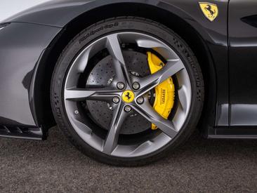 Ferrari SF90 Stradale — photo 11