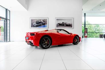 Ferrari 458 Spider — photo 3