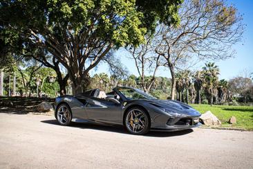 Ferrari F8 Spider — photo 6