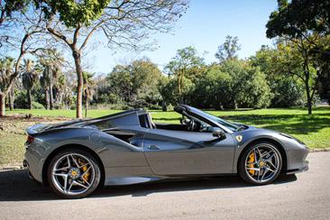 Ferrari F8 Spider — photo 8
