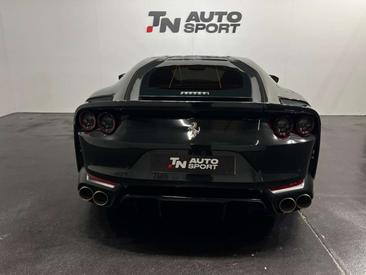 Ferrari 812 Superfast — photo 4
