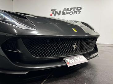 Ferrari 812 Superfast — photo 10