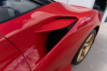Ferrari F8 Tributo — photo 7