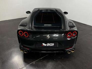 Ferrari 812 Superfast — photo 18
