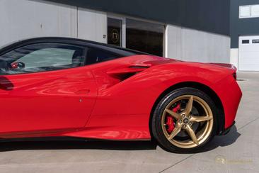 Ferrari F8 Tributo — photo 30