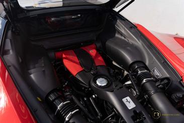 Ferrari F8 Tributo — photo 33