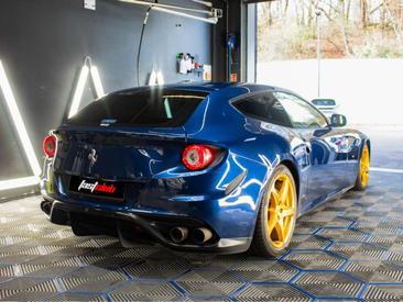 Ferrari FF — photo 5