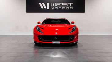 Ferrari 812 Superfast — photo 2